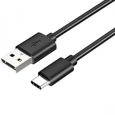 Juodas USB ir USB-C laidas baltoje fone.