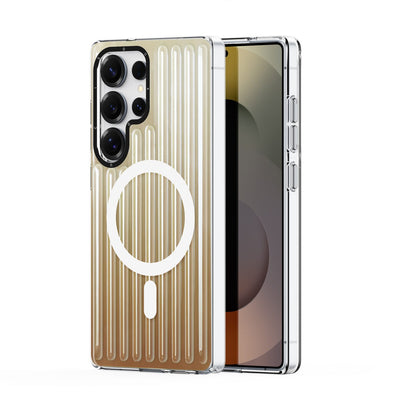 Skaidrus telefonas su dryžuota auksine nugarėle ir keturiomis kameromis.